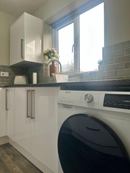 Stylish 2 Bedrooms Flat In A Quiet Cul-De-Sac Area, Near Sheffield City Centre With Free Parking Bagian luar foto